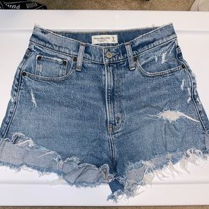 A&F Shorts - The Cutoff Short High Rise